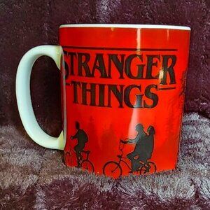 Stranger things large mug Netflix